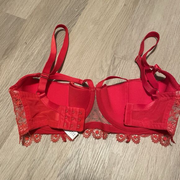 Red Quarter Cup Ilann Lace Bra, 30i - Picture 2 of 8